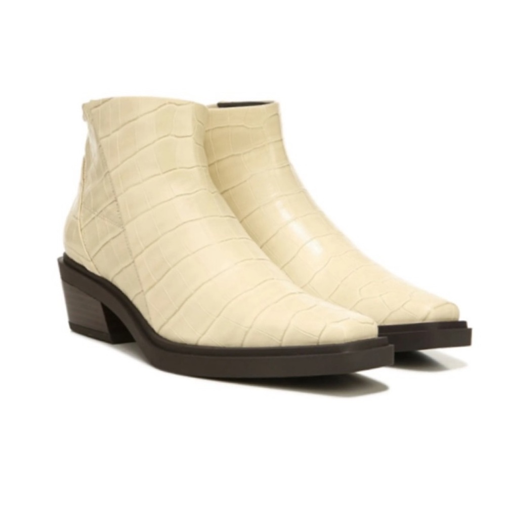 Franco Sarto Fina Western cream ankle Bootie.NIB